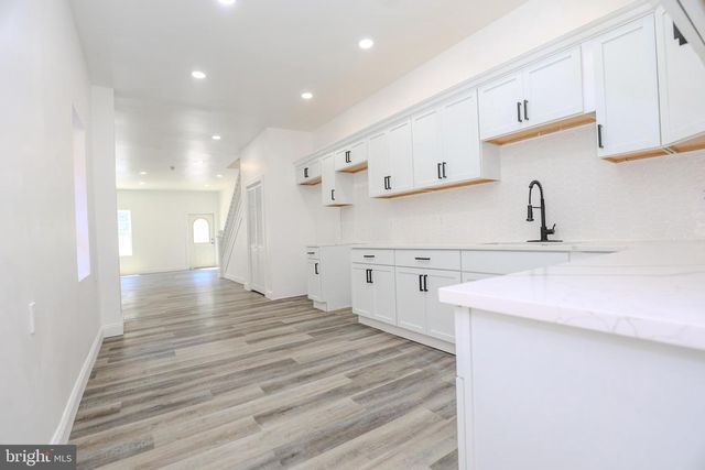 1642 MARKET ST, Harrisburg, PA 17103