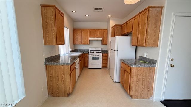 1702 Bamboo Rain Avenue, Las Vegas, NV 89183