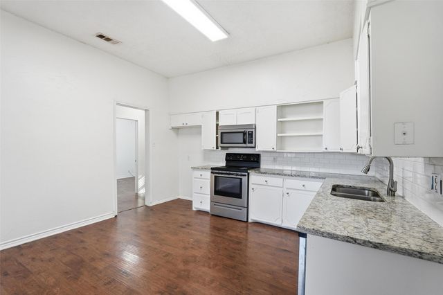 900 W Morgan, Denison, TX 75020