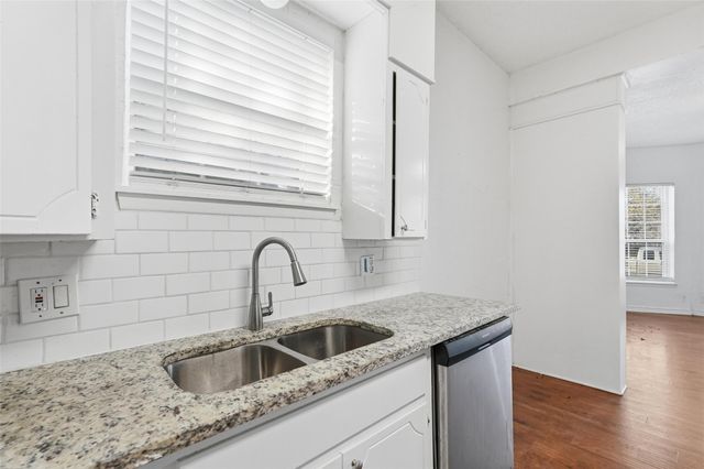 900 W Morgan, Denison, TX 75020