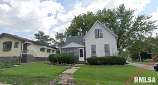 702 11TH Avenue, Rock Island, IL 61201