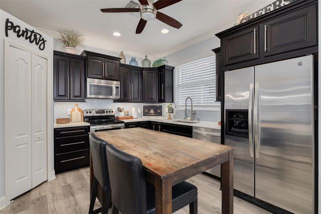 9308 HUNTINGTON PARK WAY, Tampa, FL 33647