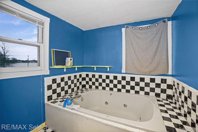 11576 Hamilton Street, Vienna Charter Township, MI 48420