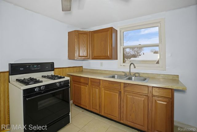 11576 Hamilton Street, Vienna Charter Township, MI 48420