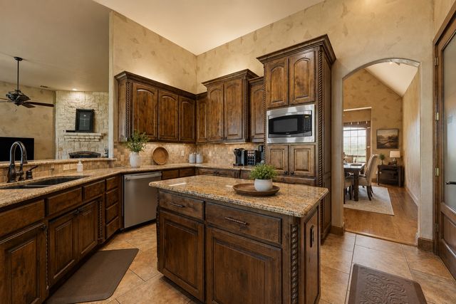 124 True Grit Court, Weatherford, TX 76088