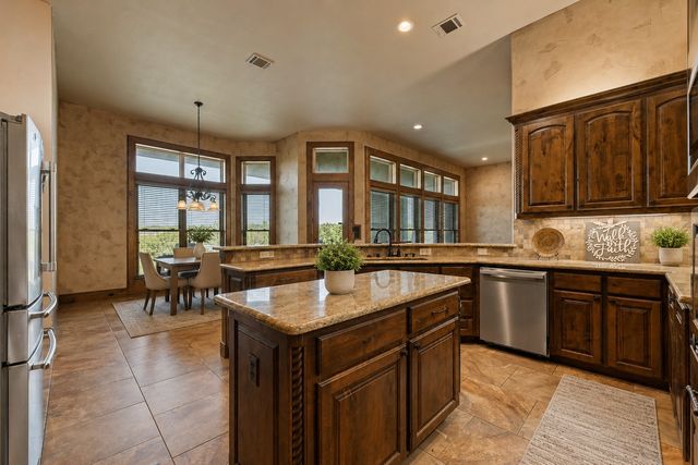 124 True Grit Court, Weatherford, TX 76088
