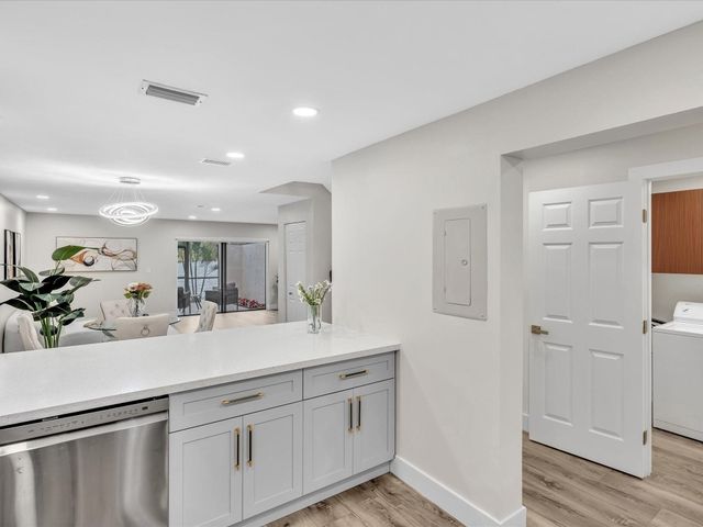 1381 NW 99th Avenue 172, Pembroke Pines, FL 33024