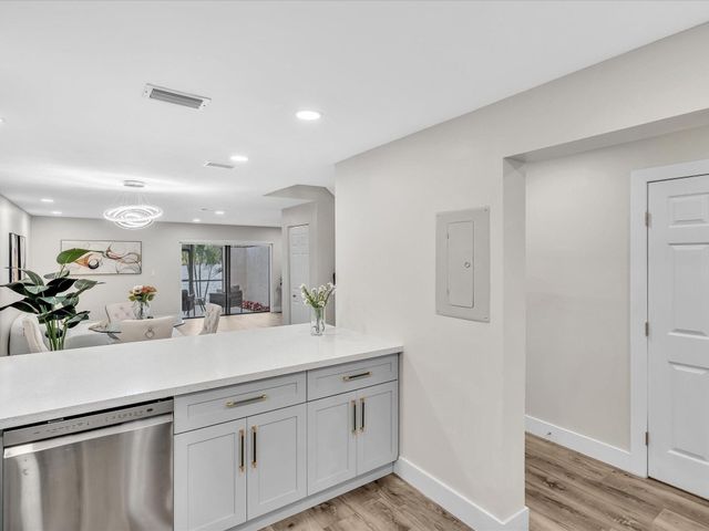 1381 NW 99th Avenue 172, Pembroke Pines, FL 33024