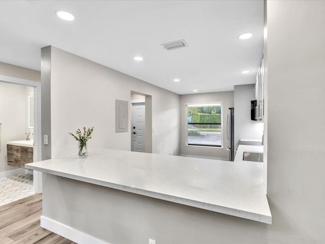 1381 NW 99th Avenue 172, Pembroke Pines, FL 33024