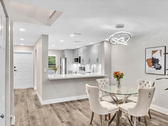 1381 NW 99th Avenue 172, Pembroke Pines, FL 33024