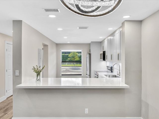 1381 NW 99th Avenue 172, Pembroke Pines, FL 33024