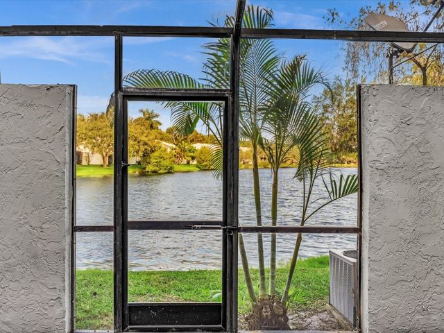 1381 NW 99th Avenue 172, Pembroke Pines, FL 33024