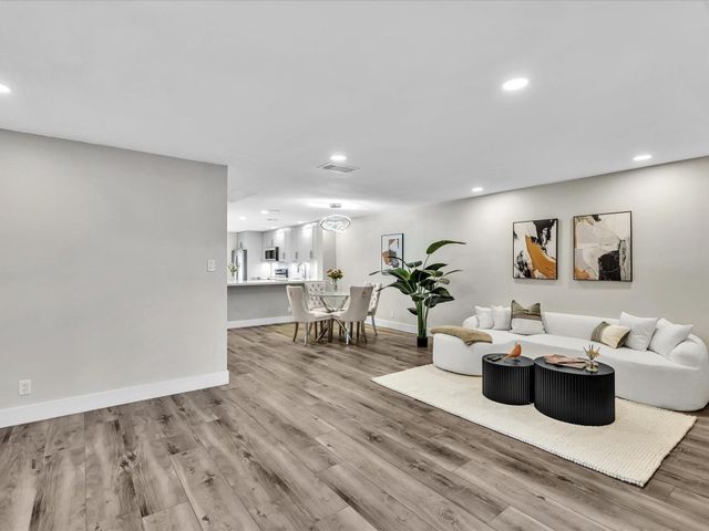 1381 NW 99th Avenue 172, Pembroke Pines, FL 33024