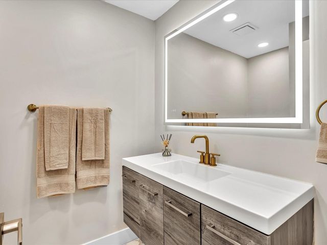 1381 NW 99th Avenue 172, Pembroke Pines, FL 33024