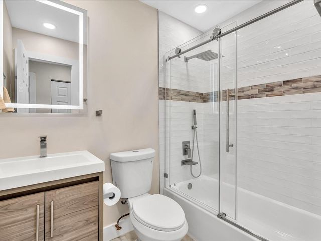 1381 NW 99th Avenue 172, Pembroke Pines, FL 33024