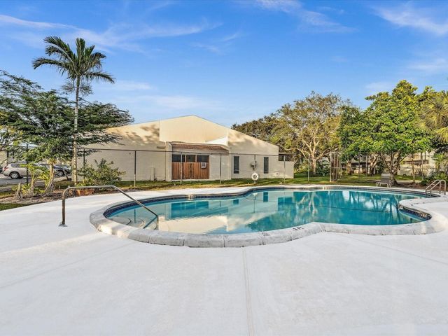 1381 NW 99th Avenue 172, Pembroke Pines, FL 33024