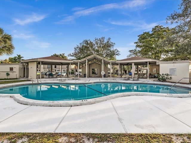 1381 NW 99th Avenue 172, Pembroke Pines, FL 33024