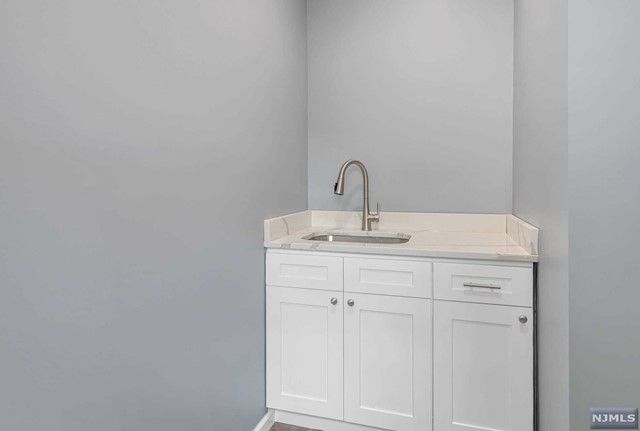 27 Niagara Street, Dumont, NJ 07628