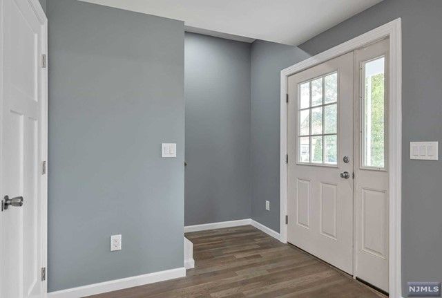 27 Niagara Street, Dumont, NJ 07628