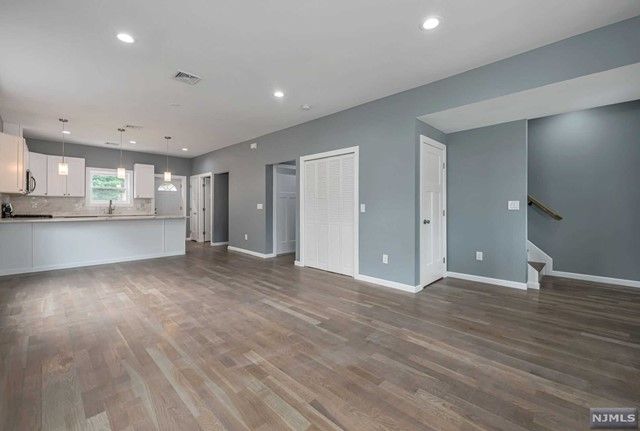 27 Niagara Street, Dumont, NJ 07628