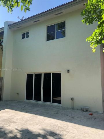 667 SW 10th St, Florida City, FL 33034