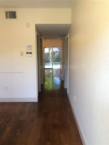 667 SW 10th St, Florida City, FL 33034