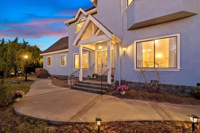 19350 El Cerro, Aromas, CA 95004