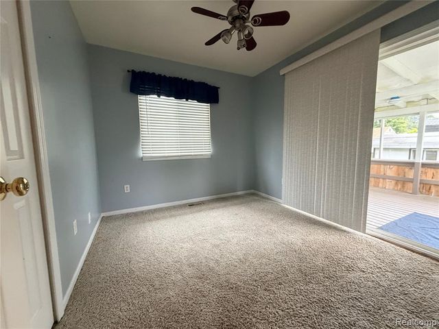 1465 E Judd Road, Burton, MI 48529