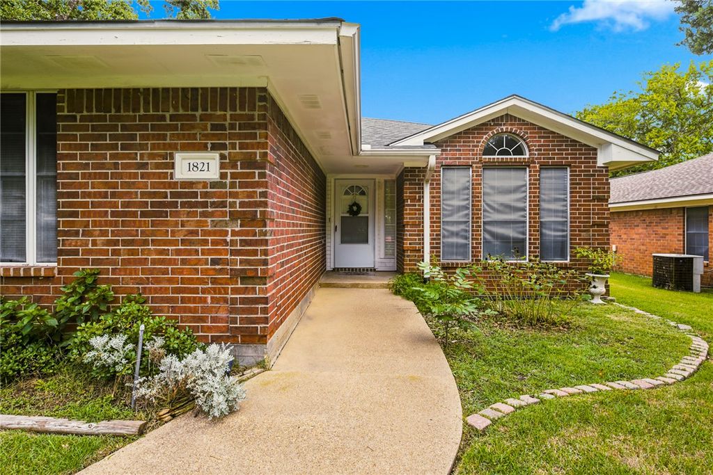 1821 Gettysburg Lane, Bryan, TX 77802 — photo 2