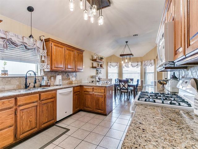 2305 SW 93rd Street, Oklahoma City, OK 73159