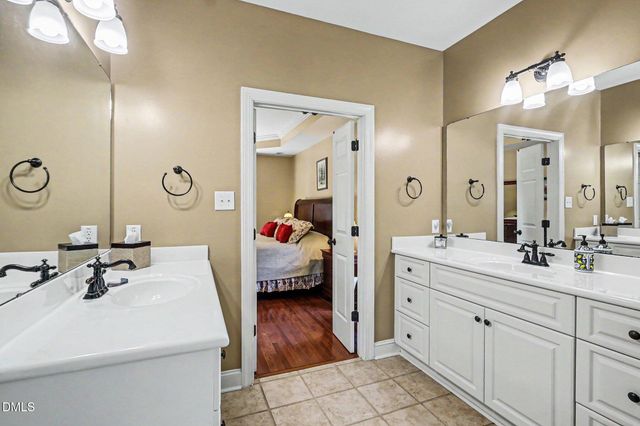 178 Caledonia Lane, Clayton, NC 27520