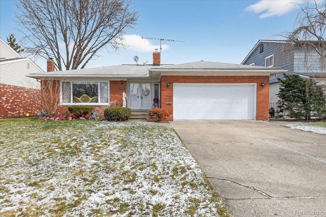 23367 Robert John Street, St. Clair Shores, MI 48080