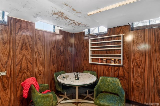 23367 Robert John Street, St. Clair Shores, MI 48080