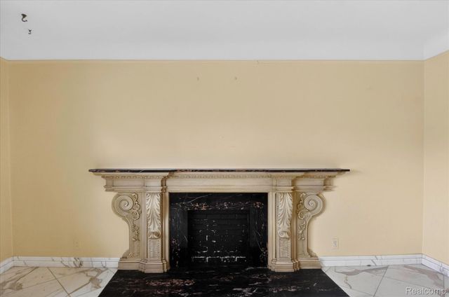 23367 Robert John Street, St. Clair Shores, MI 48080