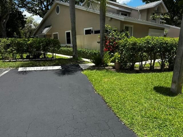 2173 Discovery Circle W, Deerfield Beach, FL 33442