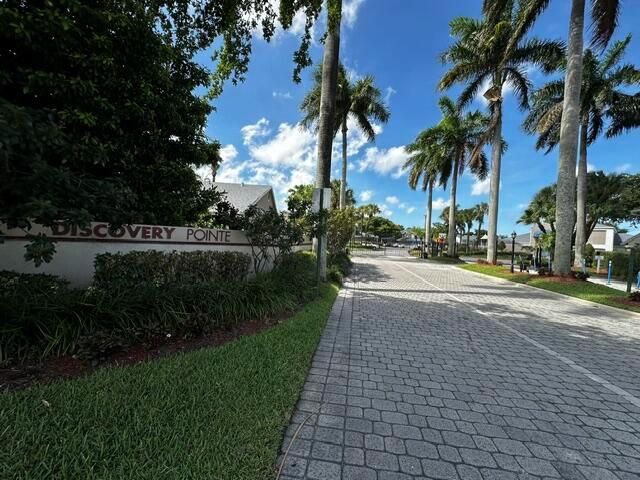 2173 Discovery Circle W, Deerfield Beach, FL 33442
