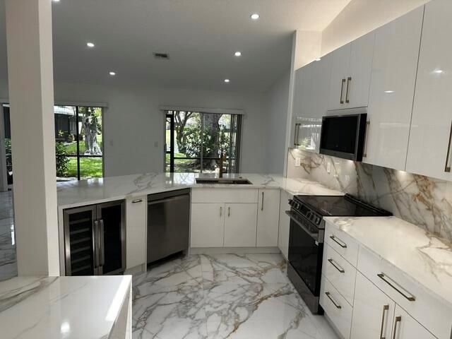 2173 Discovery Circle W, Deerfield Beach, FL 33442