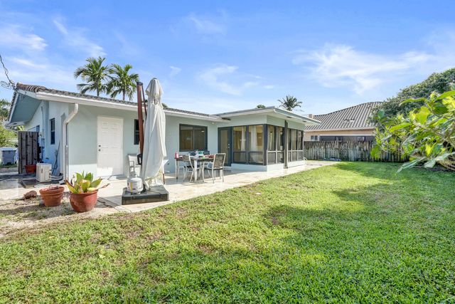 2674 NE 8th Court, Pompano Beach, FL 33062