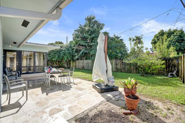 2674 NE 8th Court, Pompano Beach, FL 33062