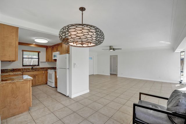 2674 NE 8th Court, Pompano Beach, FL 33062