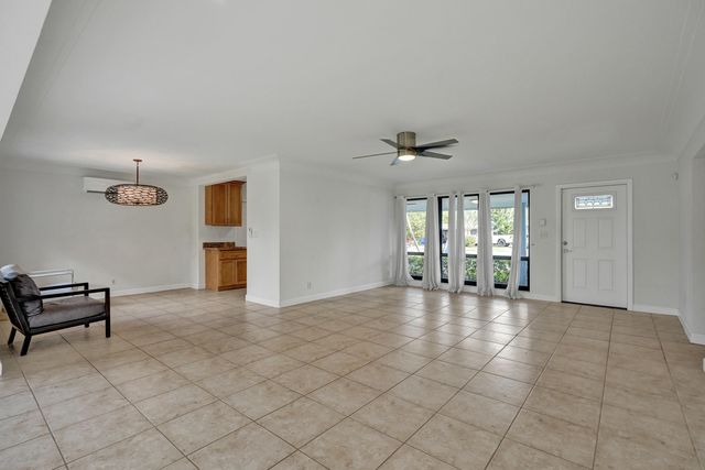 2674 NE 8th Court, Pompano Beach, FL 33062
