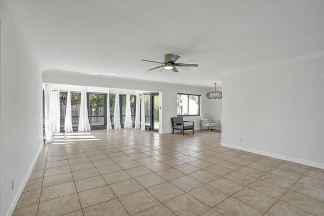2674 NE 8th Court, Pompano Beach, FL 33062
