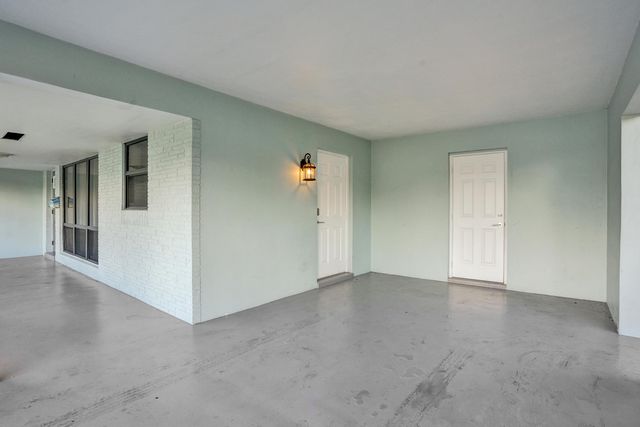 2674 NE 8th Court, Pompano Beach, FL 33062