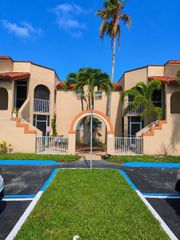 301 SW 86th Ave 204, Pembroke Pines, FL 33025