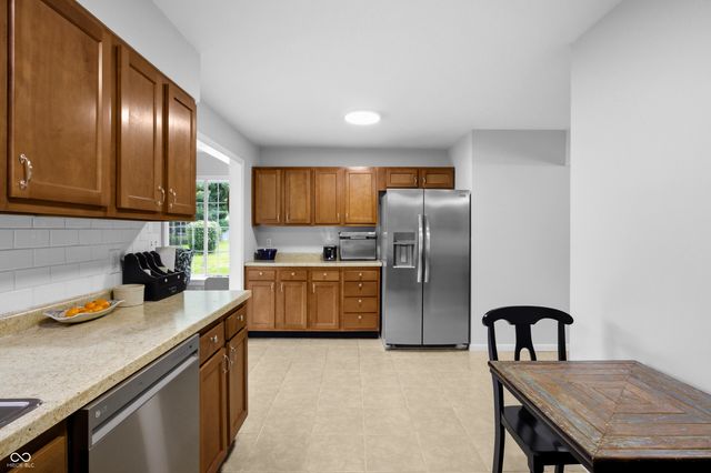 4236 Washington Street, Columbus, IN 47203