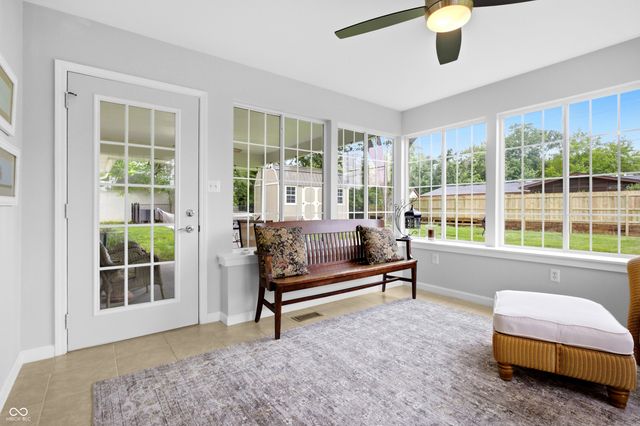 4236 Washington Street, Columbus, IN 47203