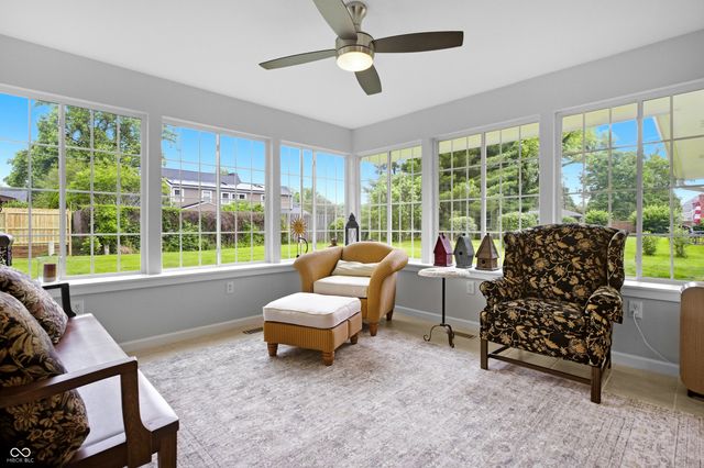4236 Washington Street, Columbus, IN 47203