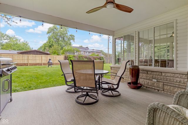 4236 Washington Street, Columbus, IN 47203