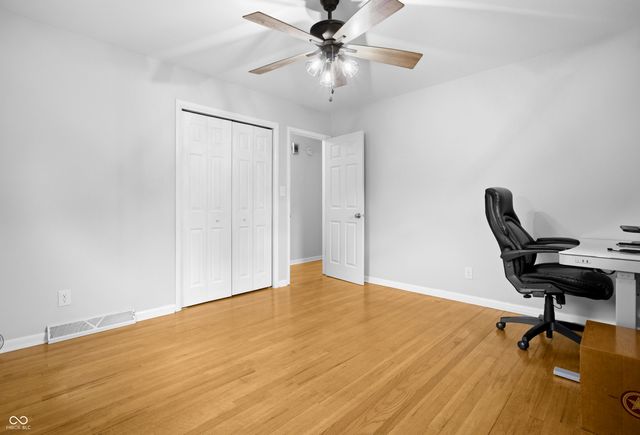 4236 Washington Street, Columbus, IN 47203