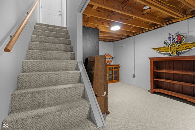 4236 Washington Street, Columbus, IN 47203
